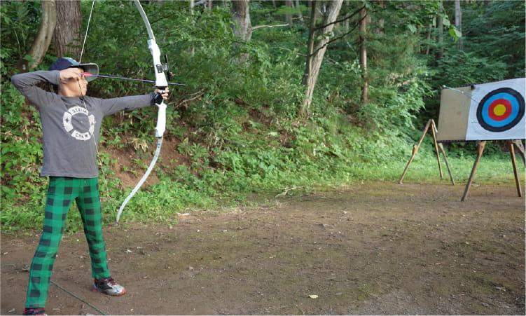 アーチェリー体験の様子