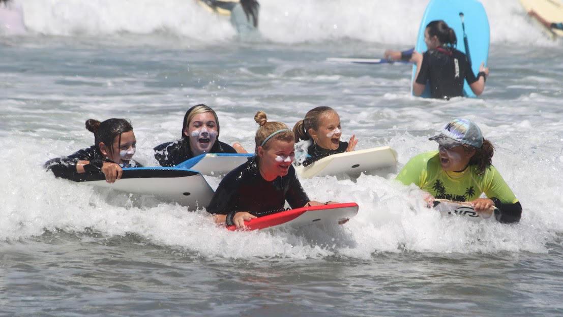 1週目はサーフィンに特化したSurf Camp