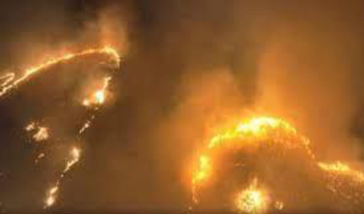  ハワイマウイ島山火事