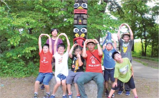 森の中で記念撮影