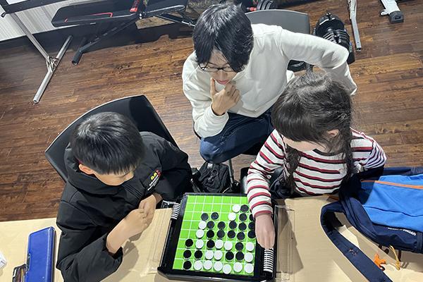 皆でかるたやゲームで遊んだり、日本の季節のお祭り一緒に楽しんだりすることもあります